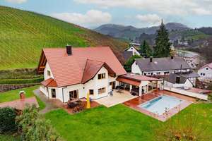 BRUMANI | Repräsentatives EFH mit eigener Wellness-Oase und Pool in ruhiger Lage von Sasbach – Die vollständige Adresse der Immobilie erhältst du vom Anbieter., 77880 Sasbach – Vorschaubild 38