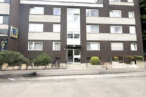 Bezugsfreie 3-Zimmerwohnung mit Tiefgaragenstellplatz – Jungbluthgasse 13, 50858 Junkersdorf, Köln – Vorschaubild 1