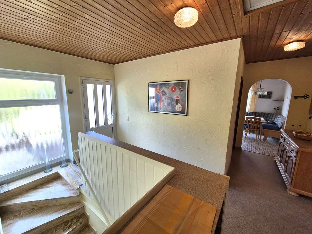 Immobilie in Bexbach - Freistehendes Haus mit ELW in ruhiger Lage von Frankenholz - Bild 2