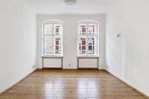 Altbauwohnung mit kleinem Balkon und viel Charme – Die vollständige Adresse der Immobilie erhältst du vom Anbieter., 13585 Spandau (Ortsteil), Berlin – Vorschaubild 3