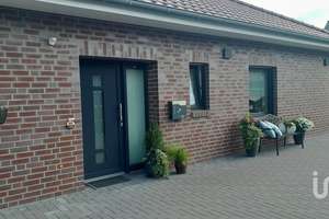 Warum neu bauen? Dieser neuwertige,  barrierefreie Bungalow schenkt Ihnen Ruhe statt Baustress – Die vollständige Adresse der Immobilie erhältst du vom Anbieter., 26639 Wiesmoor – Vorschaubild 2