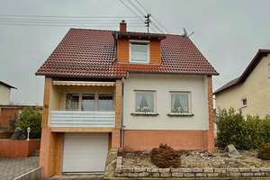 Marko Winter Immobilien - Aglasterhausen:Einfamilienhaus mit Balkon, Terrasse und Grundstück – Die vollständige Adresse der Immobilie erhältst du vom Anbieter., 74858 Aglasterhausen – Vorschaubild 1