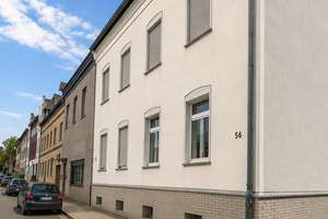 Charmantes Mehrfamilienhaus mit drei Wohneinheiten, Anbau und Garten in Düsseldorf-Benrath