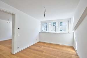 Wohnen im Herzen des Glockenbachviertels –  2-Zimmer-Wohnung im denkmalgeschützten Altbau – Die vollständige Adresse der Immobilie erhältst du vom Anbieter., 80469 Gärtnerplatz, München – Vorschaubild 2