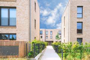 Vermietete Kapitalanlage in Bothfeld: 2-Zi-Eigentumswohnung mit Balkon, KfW-55, PV-Anlage – Buchfinkstieg 49, 30657 Bothfeld, Hannover – Vorschaubild 4