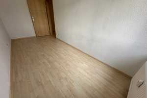 Laminat / im 2. OG / Bad mit Dusche – Ebersdorfer Straße 35, 9131 Chemnitz – Vorschaubild 14