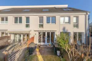 Energieeffizientes Reihenmittelhaus in zentraler Lage inkl. Tiefgaragenstellplatz