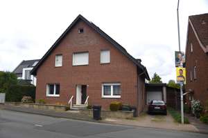 Jung kauft Alt: Wohnhaus mit vielen Nutzungsalternativen in der Stadt Enger – Die vollständige Adresse der Immobilie erhältst du vom Anbieter., 32130 Enger – Vorschaubild 2