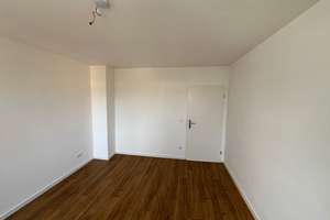 * 4 ZKB * kleiner Balkon * 4.OG * kein Aufzug * – 67059 Mitte, Ludwigshafen am Rhein – Vorschaubild 8