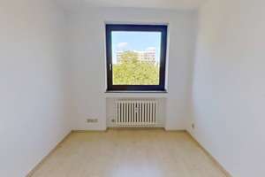 Große 3,5-Zimmer-Wohnung mit BALKON und 2 Bädern in ruhiger Wohnlage im Kölner Norden – Haselnußweg 11, 50767 Heimersdorf, Köln – Vorschaubild 5