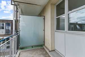 BEZUGSFREI: Toller Grundriss in Neubau 1998 mit Süd-Balkon plus Tiefgaragenstellplatz – Moissistraße 14, 12489 Berlin – Vorschaubild 9