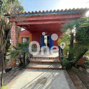 One SAB Inmobiliaria verkauft ein freistehendes Chalet zur Renovierung in San Antonio de Benagéber.