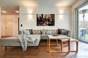 MÖBLIERT - CITY WOHNUNG - Tolle Wohnung mit Terrasse und Garten – Die vollständige Adresse der Immobilie erhältst du vom Anbieter., 70176 Rosenberg, Stuttgart – Vorschaubild 5