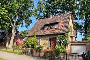 Charmantes Einfamilienhaus in schöner  Hanglage in Hamburg-Eißendorf. – Die vollständige Adresse der Immobilie erhältst du vom Anbieter., 21077 Eißendorf, Hamburg – Vorschaubild 2