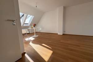 Sanierte Wohnung 4. Etage mit Balkon, Aufzug und dazu mietbarem Tiefgaragenstellplatz in Derendorf – Ulmenstraße 102, 40476 Derendorf, Düsseldorf – Vorschaubild 17