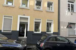Wohnen im Erdgeschoss links in Köln Deutz