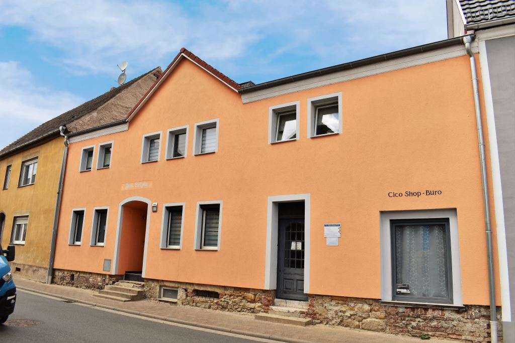 Immobilie in Goethestadt Bad Lauchstädt - Charmantes Reihenmittelhaus mit Nebengelass in Bad Lauchstädt - Bild 0