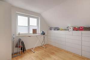 Modernes KfW-55 Einfamilienhaus mit
Kapitänsgiebel, Doppelgarage und hochwertiger Ausstattung – Die vollständige Adresse der Immobilie erhältst du vom Anbieter., 21271 Hanstedt – Vorschaubild 14