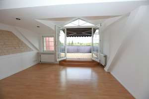 (provisions- u. bezugsfrei) Traumhafte, renovierte 4 Zimmer-Wohnung mit großer Dachterrasse – Die vollständige Adresse der Immobilie erhältst du vom Anbieter., 12249 Lankwitz, Berlin – Vorschaubild 2