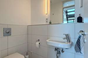 Möblierte 2-Zimmer-Maisonette-Wohnung mit Einbauküche, Balkon und Rheinblick – Anna-Schneider-Steig 9, 50678 Altstadt/Süd, Köln – Vorschaubild 11
