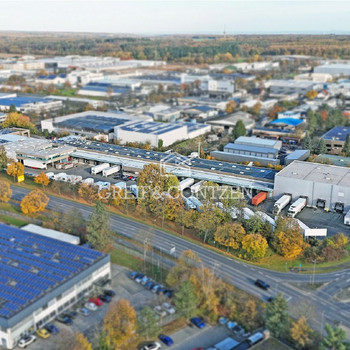 Umschlagshalle mit Büroflächen | 24/7-Nutzung | 19 Rampentore | Provisionsfrei