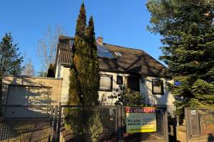 Hermsdorf! Ein besonderes Haus mit Innenpool, Kaminofen, gr. Terrasse u. zeitgemäßer Aufteilung! – Die vollständige Adresse der Immobilie erhältst du vom Anbieter., 13467 Hermsdorf, Berlin – Vorschaubild 2
