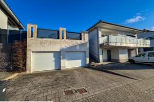IM NEUBAUGEBIET - Freist. 2-Fam. Haus mit 2 Garagen in bester Lage von 66497 Contwig – Die vollständige Adresse der Immobilie erhältst du vom Anbieter., 66482 Stadtmitte, Zweibrücken – Vorschaubild 2