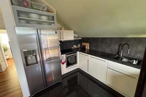 Charmante 3-Zi-DG-Wohnung: 72m² Wohnfl., 105m² Grundfl., Balkon, Keller, Parkplatz & große Terrasse. – Die vollständige Adresse der Immobilie erhältst du vom Anbieter., 70599 Plieningen (Ortsteil), Stuttgart – Vorschaubild 4