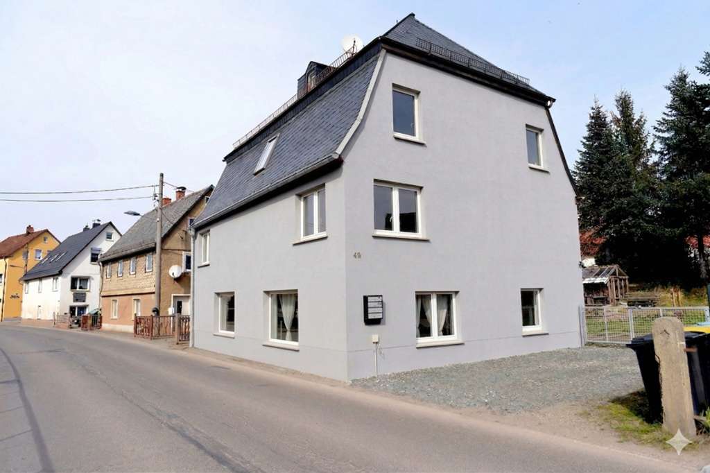 Immobilie in Mülsen - Fertige Einliegerwohnung trifft Ausbau-Potenzial - Bild 1