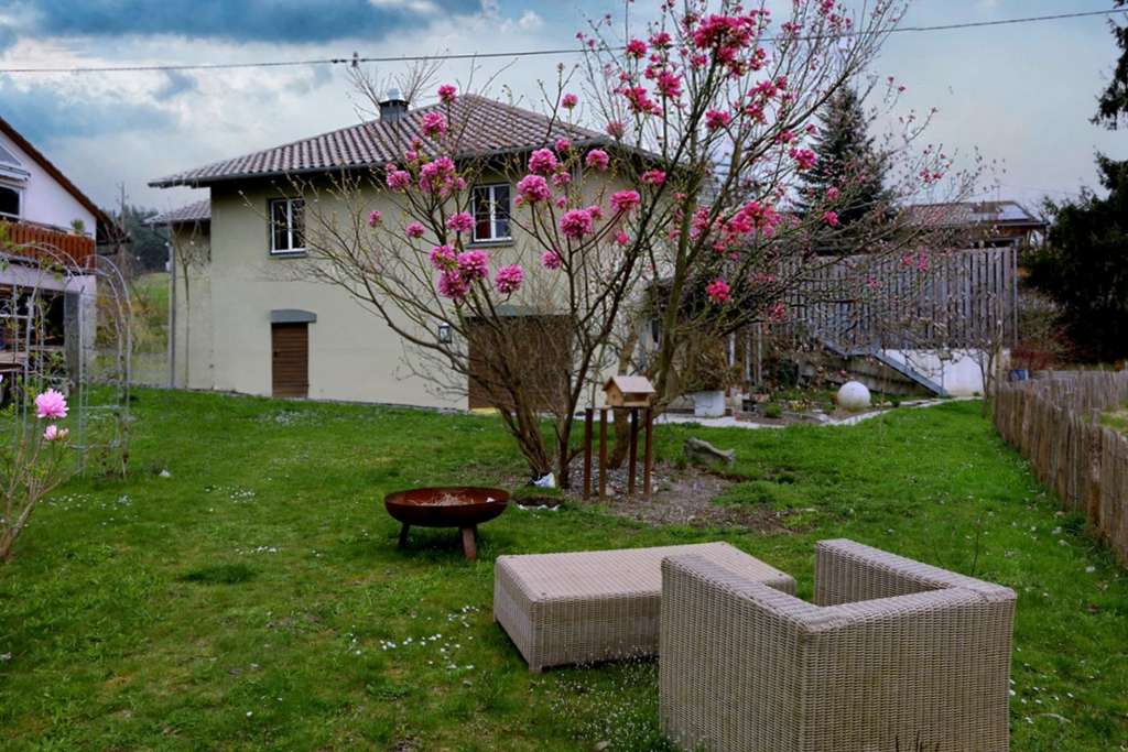 Immobilie in Überlingen - Charmantes, sonnenverwöhntes Einfamilienhaus mit Apartment - Bild 1