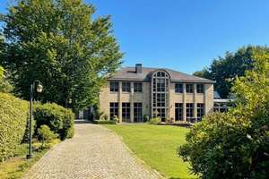 Repräsentative Park-Villa in Bestlage mit Baupotenzial - provisionsfrei – Die vollständige Adresse der Immobilie erhältst du vom Anbieter., 32105 Bad Salzuflen – Vorschaubild 2