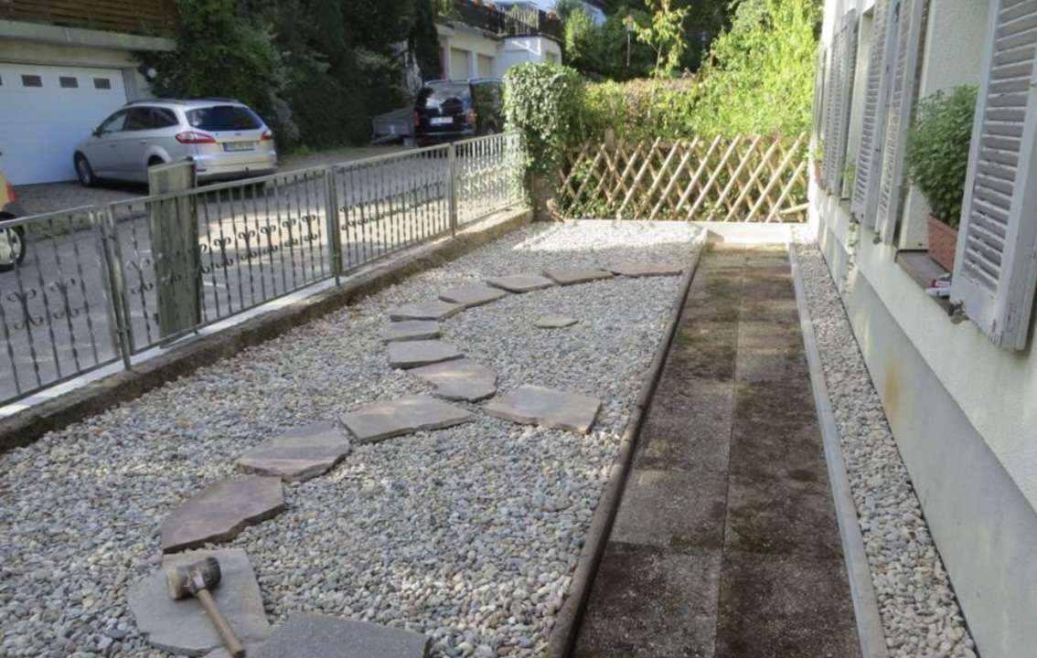 Immobilie in Aglasterhausen - 1–2-Familienhaus in Waldnähe mit Keller, Balkon und Garten in Aglasterhausen-Michelbach - Bild 1