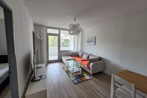 +++ Direkt im Grünen: Vollmöbliert 2 Zimmer + großer Balkon in Köln-Zollstock +++