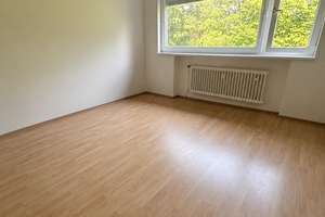 Helle, großzügige 3 Zimmer-Balkonwohnung mit EBK! Nah am Kuhsee – Garmischer Str. 14, 86163 Hochzoll-Süd, Augsburg – Vorschaubild 4