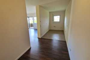 ++ Sehr ansprechende und komplett Grundsanierte 3-Zi.-Whg. mit Balkon u. Garage ++ – Südliche Weinstraße (Kreis) – Vorschaubild 33