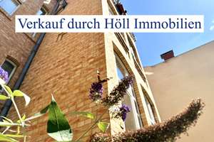 Altbaucharme auf zwei Ebenen – großzügige Maisonette mit sonniger Hofterrasse