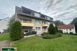 Frisch renovierte Zweizimmer-Etagenwohnung mit Balkon in ruhiger citynaher Lage, nur für 2 Personen – Ernst- Wortmann- Straße 8, 42655 Solingen – Vorschaubild 1