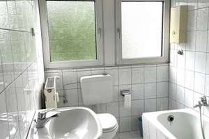 ***Schöne 2-Zimmer-Dachgeschosswohnung in Köln-Holweide*** – Schwabstraße 9, 51063 Holweide, Köln – Vorschaubild 5
