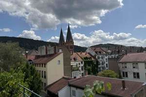 Moderne, lichtdurchflutete Maisonettewohnung  im Altbau mit Balkon und Loggia