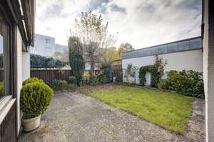 Wohnen auf mehreren Ebenen – Ihr Bungalow im Split-Level-Design – Die vollständige Adresse der Immobilie erhältst du vom Anbieter., 90449 Röthenbach Ost, Nürnberg – Vorschaubild 2