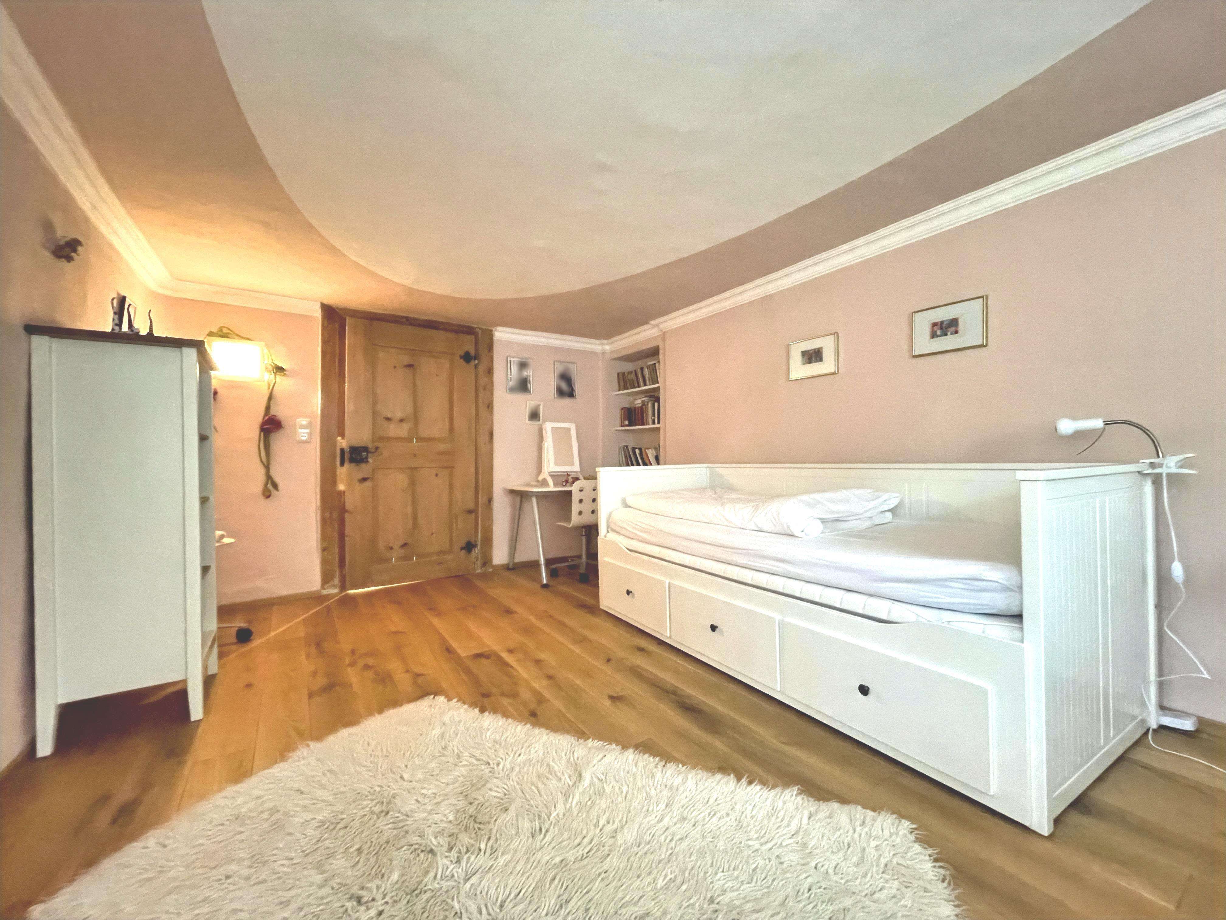 Immobilie in Unterthingau - Seltene Gelegenheit - stilvoll saniertes Bauernhaus mitten im Ostallgäu - Bild 8