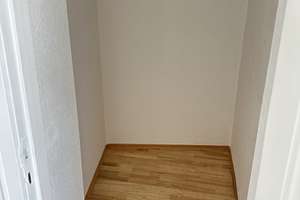 Bezugsfreie 3-Zimmer Wohnung im 4. Obergeschoss – Die vollständige Adresse der Immobilie erhältst du vom Anbieter., 10243 Friedrichshain, Berlin – Vorschaubild 14