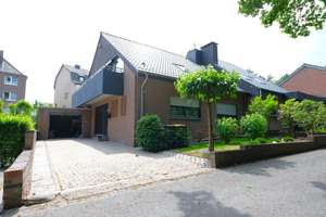 Große Doppelhaushälfte (147qm) mit Vollkeller und Garage direkt am Waldesrand! – Grenzallee 37, 47533 Kleve – Vorschaubild 1