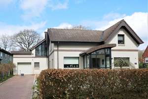 Neuer Preis !
Leben und Arbeiten vereint an einem Ort – Großzügiges 
EFH m. 2 ELW  und 240 m² Hall – Die vollständige Adresse der Immobilie erhältst du vom Anbieter., 25785 Nordhastedt – Vorschaubild 3