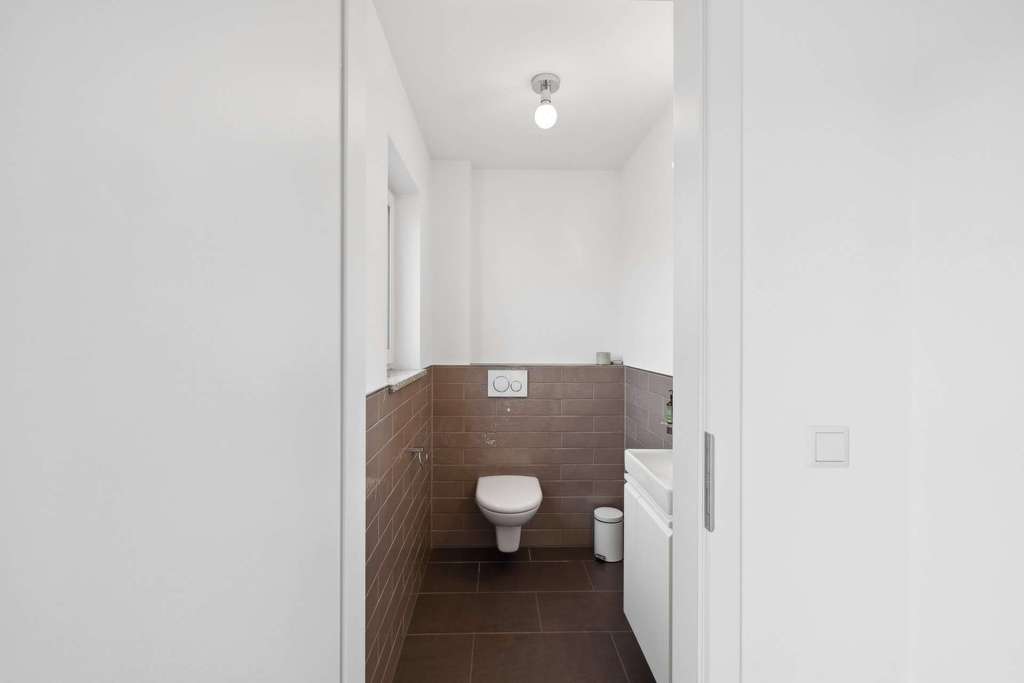 Immobilie in Oberding - Exklusives Zweifamilienhaus in moderner Doppelhausbauweise in Oberding - Bild 3