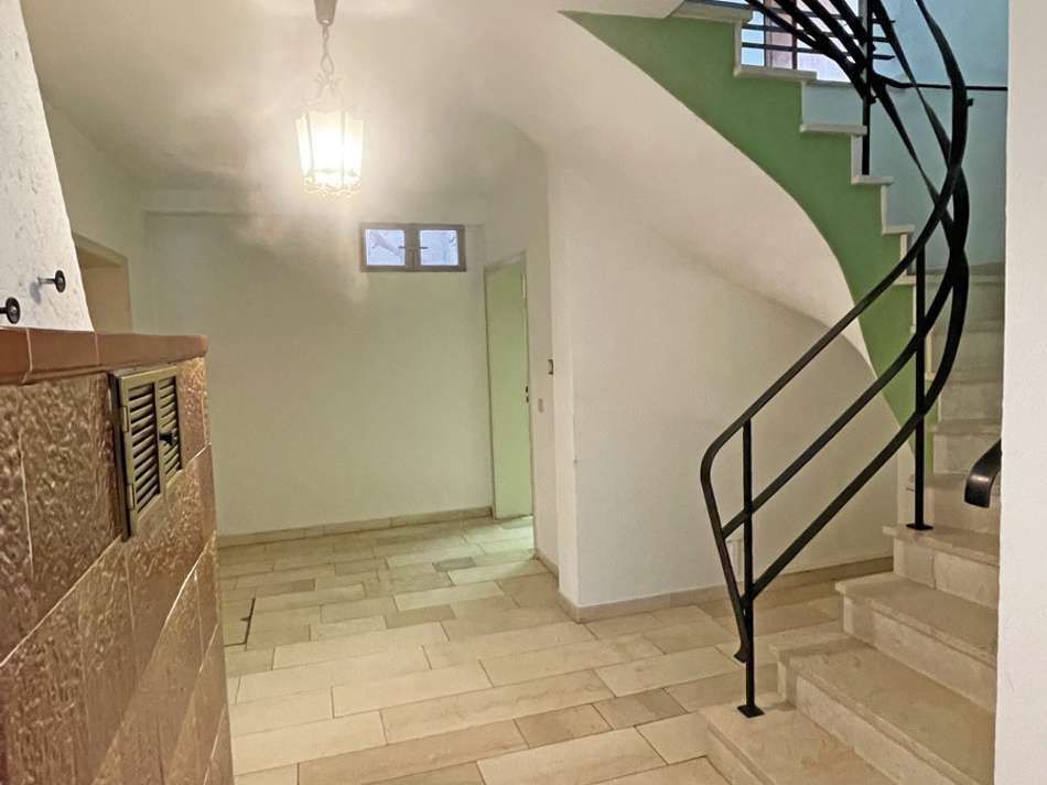 UG Flur mit Treppe