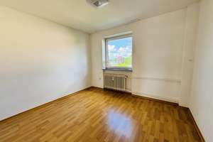 *PROVISIONSFREI* Bezugsfertige 3 ZKB mit Balkon, 4. OG, Münchenerstraße, IN-Süd, frisch renoviert – Münchener Straße 21, 85051 Münchener Straße, Ingolstadt – Vorschaubild 5