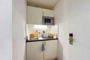 Modernisierte 1-Zimmer-Wohnung mit Einbauküche in München – Resi-Huber-Platz 1, 81371 München – Vorschaubild 5