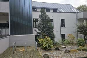 Günstig:  Wohnung drei Zimmer,Kü.,Die., Bad 1. Etage modernes Architektenhaus Beste Wohnlage – Die vollständige Adresse der Immobilie erhältst du vom Anbieter., 41179 Gladbach, Mönchengladbach – Vorschaubild 2
