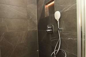 Dachgeschoss ohne Schrägen! + Parkett + Fußbodenheizung + Balkon + Wanne & Dusche + ruhige Lage  – Lazarusstraße 40, 4347 Schönefeld-Abtnaundorf, Leipzig – Vorschaubild 5